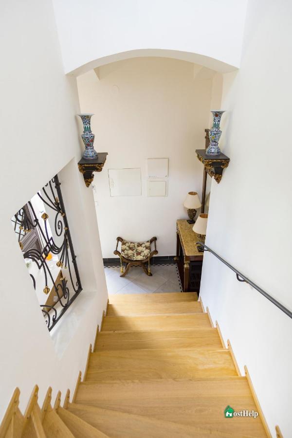 Villa Two Bedroom Villa With Hot-Tub, Terrace And Garden, Wenceslas Square *