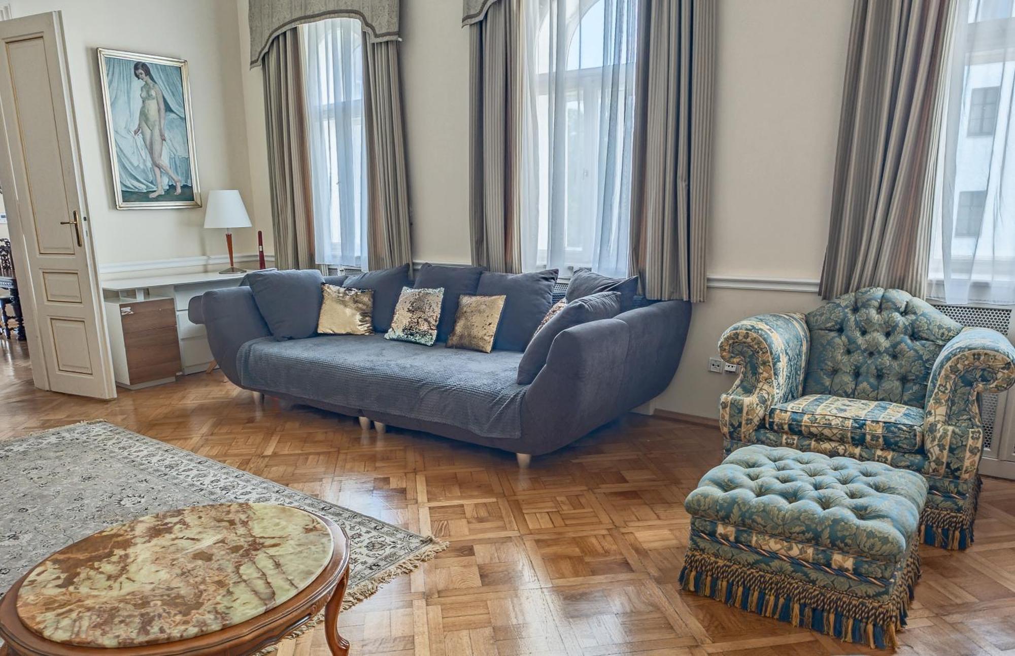 Villa Two Bedroom Villa With Hot-Tub, Terrace And Garden, Wenceslas Square Prague