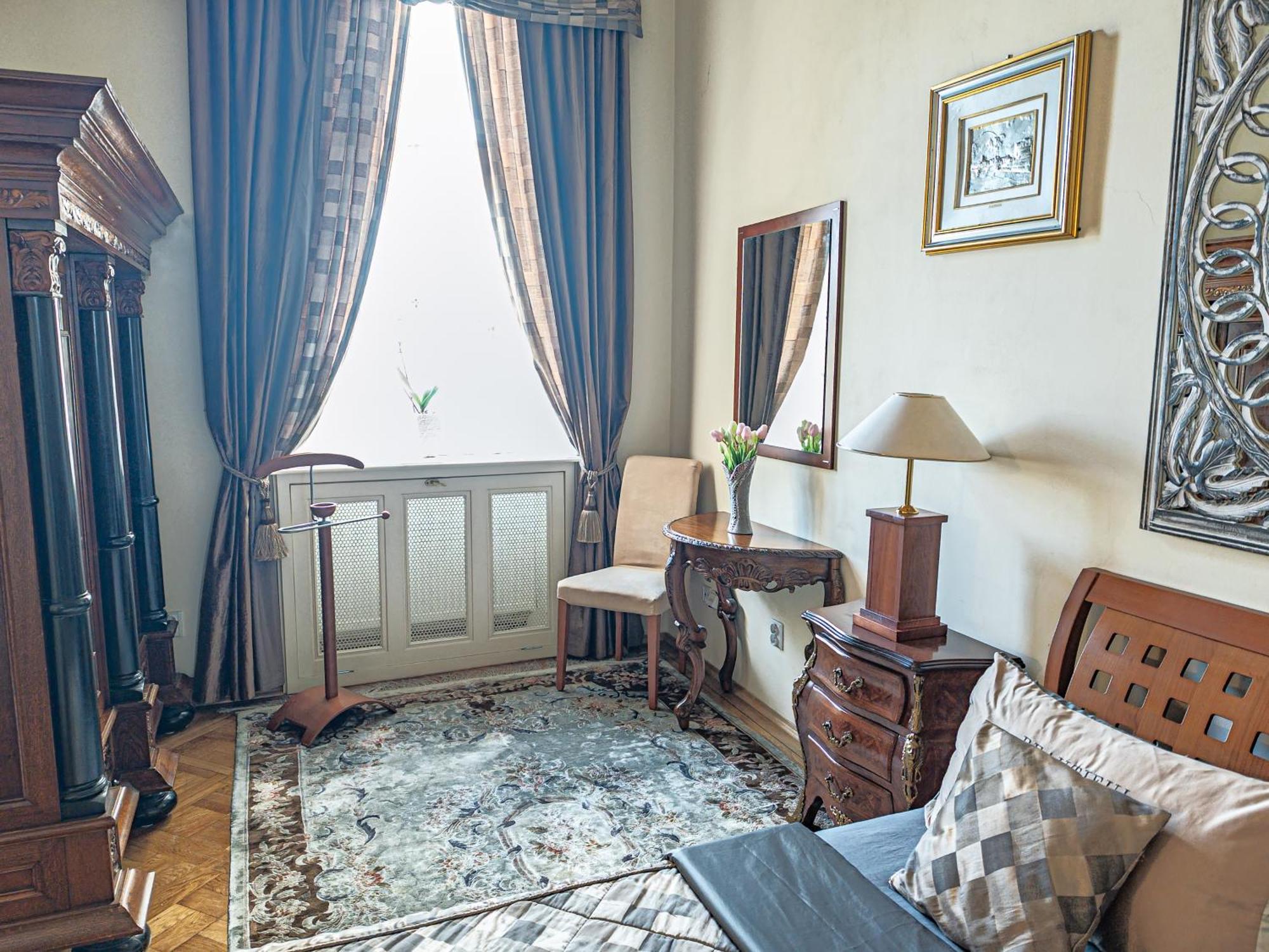 Villa Two Bedroom Villa With Hot-Tub, Terrace And Garden, Wenceslas Square Prague